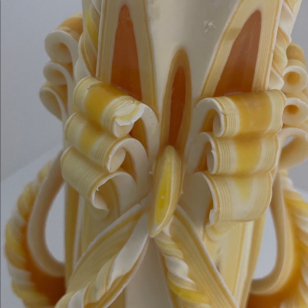 Vintage 70’s Yellow & White Hand Carved Wax Ribbon Pillar Candle New - Picture 10 of 10